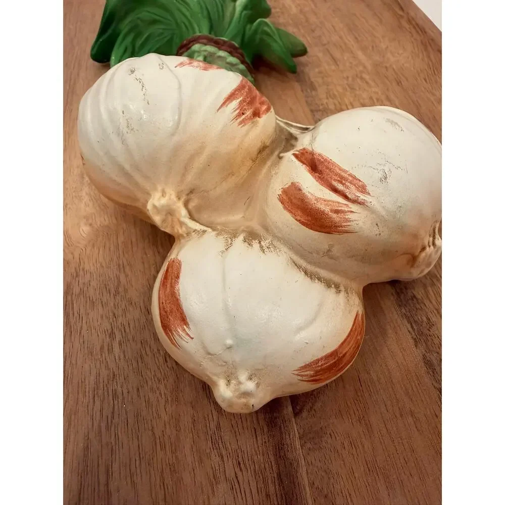 Vintage Hand-Painted Garlic‎ Wall Plaque - Farmhouse Decor